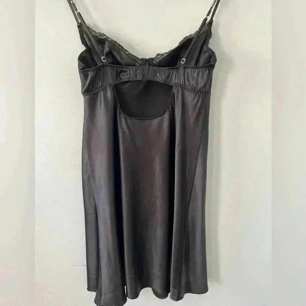 Black satin dress. NWOT. size small - Picture 4 of 4